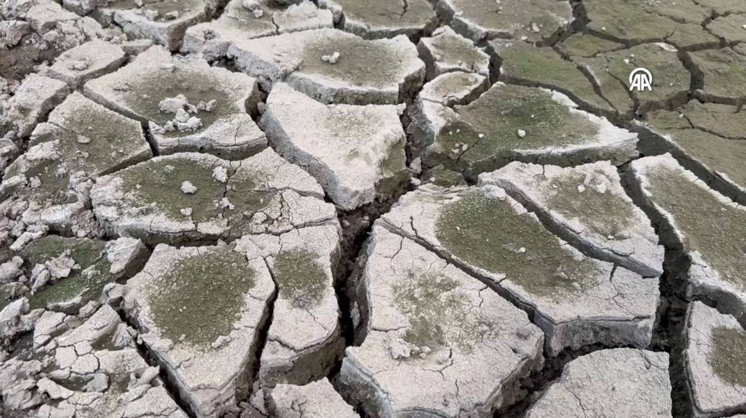 Tekir Göleti tamamen kurudu! İşte kuraklığın en net fotoğrafı 24